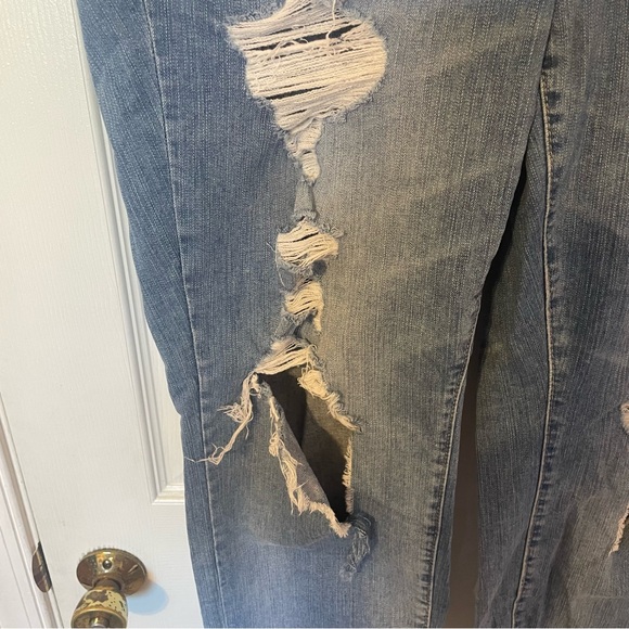 Torrid Crop Boyfriend Distressed Jeans - Picture 4 of 7